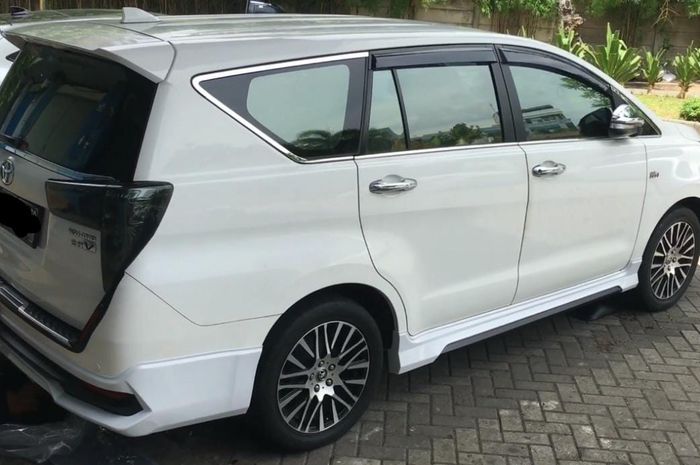 Body kit Tithum untuk Toyota Kijang Innova Reborn di Automania