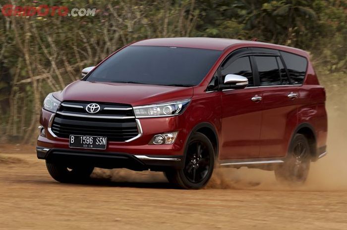 Toyota Kijang Innova Reborn masih berpenggerak roda belakang (RWD)