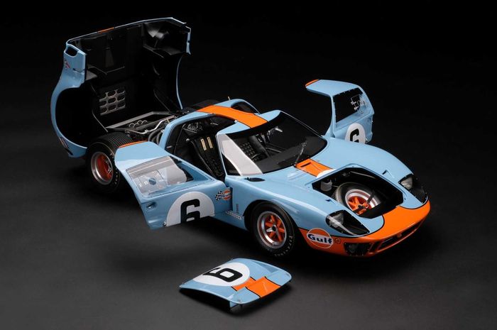 Miniatur Ford GT40 Le Mans bikinan Amalgam Collection 