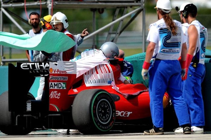 Flashback F1 Hongaria, mengenang Sabtu kelabu Felipe Massa, nyaris pensiun karena per sokbreker ke kepala.