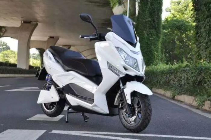 Skuter listrik FST-T9