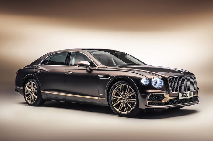 Bentley Flying Spur Hybrid Odyssean Edition.