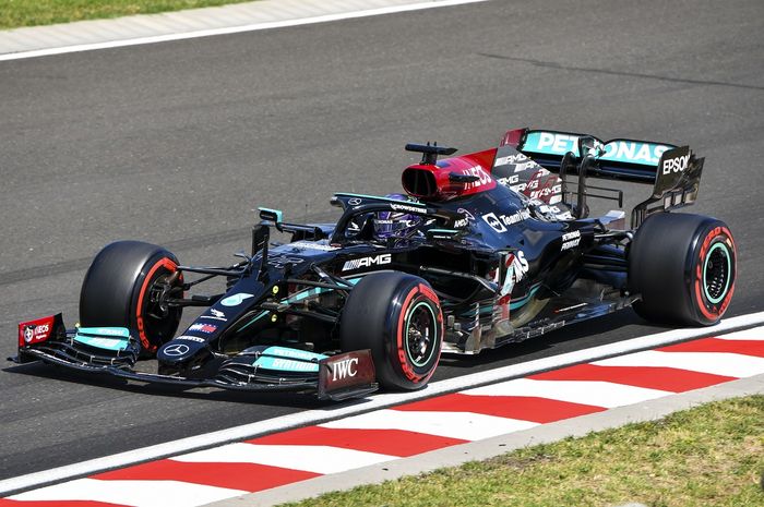 Lewis Hamilton mencetak waktu tercepat di FP3 F1 Hongaria 2021