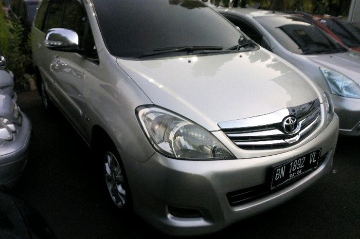 Toyota Kijang Innova Diesel 2004