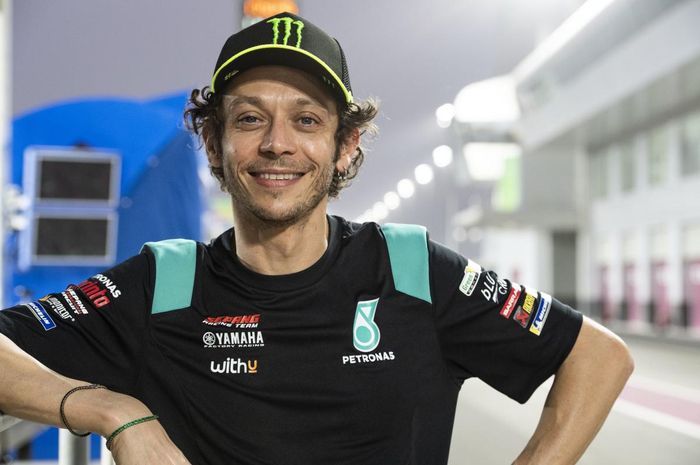 Valentino Rossi setidaknya mulai bisa bernapas lega mengenai tim VR46 di MotoGP 2022