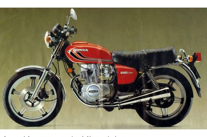 Tampak samping Honda CB250T