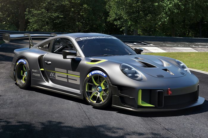 Porsche 911 GT2 RS Clubsport 25.