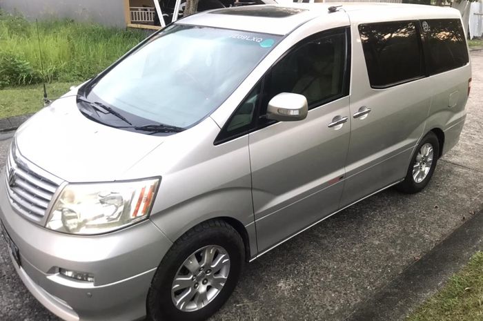 Toyota Alphard 3.0 AWD tahun 2005