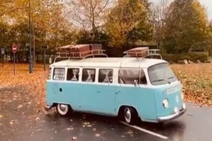 VW Kombi yang dipakai drifting hingga bikin warganet tak percaya.