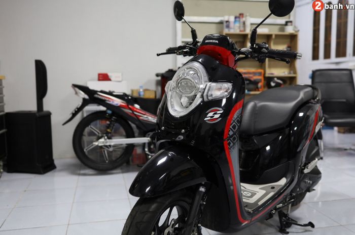 Modifikasi simpel Honda Scoopy 