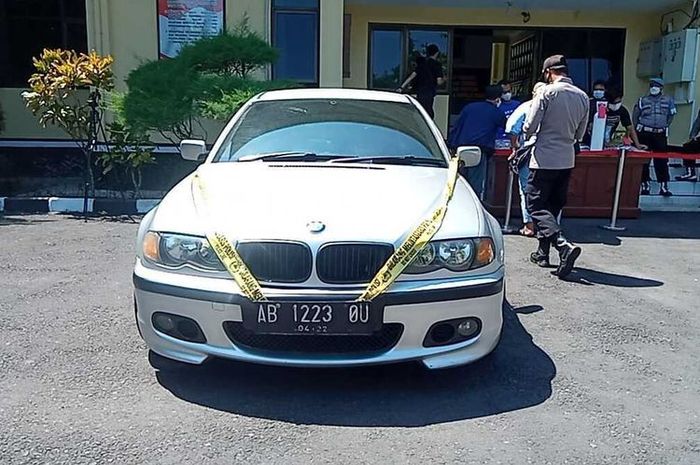 BMW E46 318i menjadi barang bukti dari tersangka pembobol mesin ATM di Mertoyudan, Magelang, Jawa Tengah