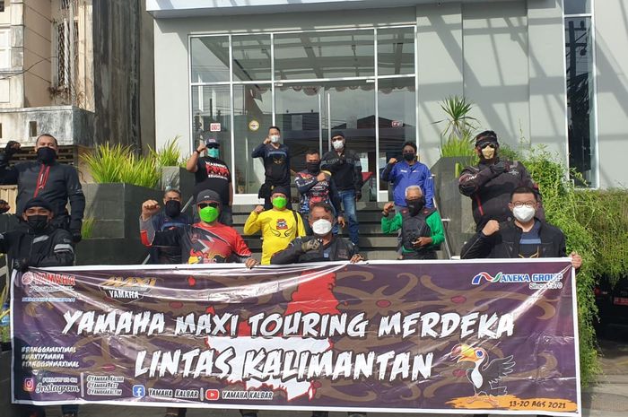 Para komunitas menggelar Yamaha Maxi Touring Merdeka Lintas Kalimantan