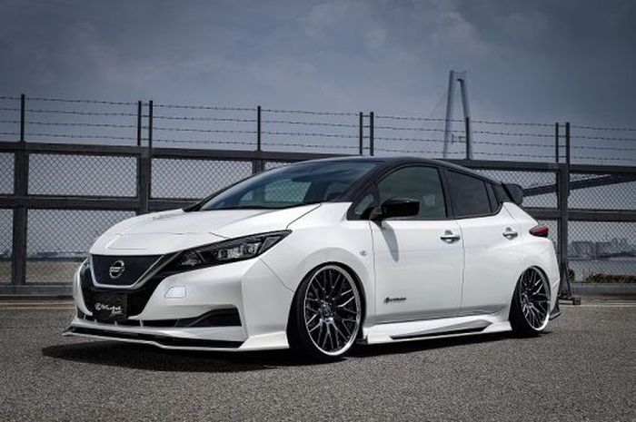 Modifikasi Nissan Leaf hasil garapan Kuhl Racing, Jepang
