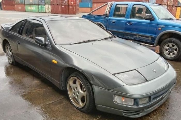 Nissan Fairlady 300ZX yang dilelang Bea Cukai Tanjung Priok.