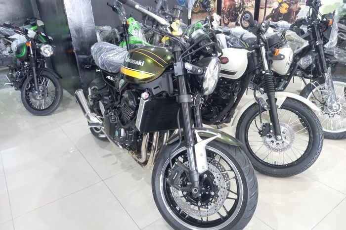 Kawasaki Z900RS di dealer Kawasaki Kalimalang