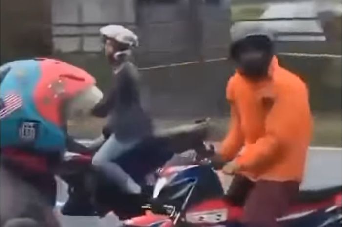 Cuplikan video rombongan Honda Sonic sunmori yang dianggap arogan oleh warganet