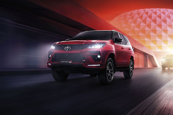 Toyota Fortuner GR Sport meluncur di Thailand (26/8).