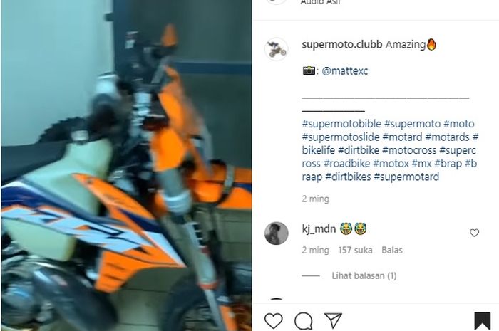 Tangkapan layar video cara kerja KTM 150 EXC yang terbalik-balik