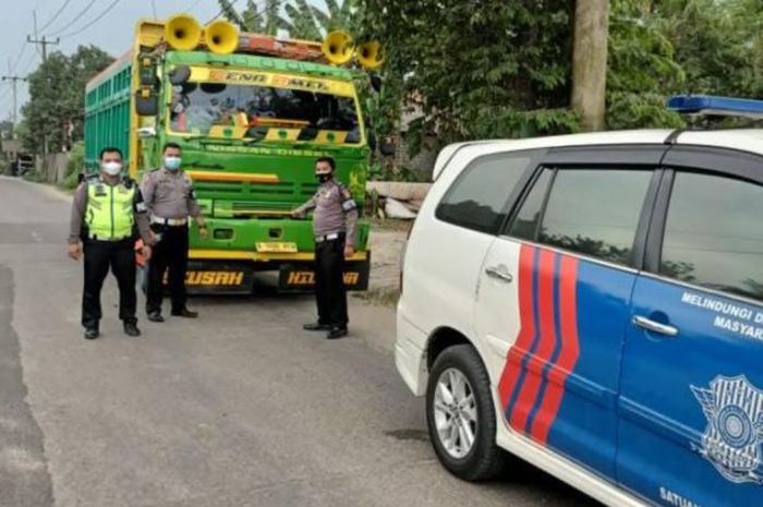 Truk tronton yang viral karena lawan arus di Tangerang Selatan berhasil ditangkap polisi