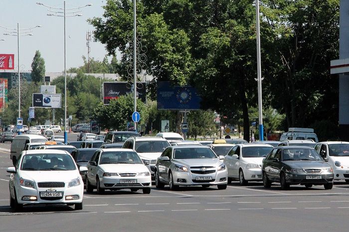 Produsen asal Amerika Serikat, Chevrolet sempat memonopoli pasar mobil Uzbekistan lo.