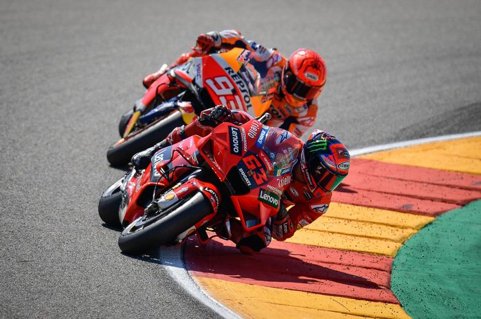 Francesco Bagnaia kalahkan Marc Marquez di MotoGP Aragon 2021