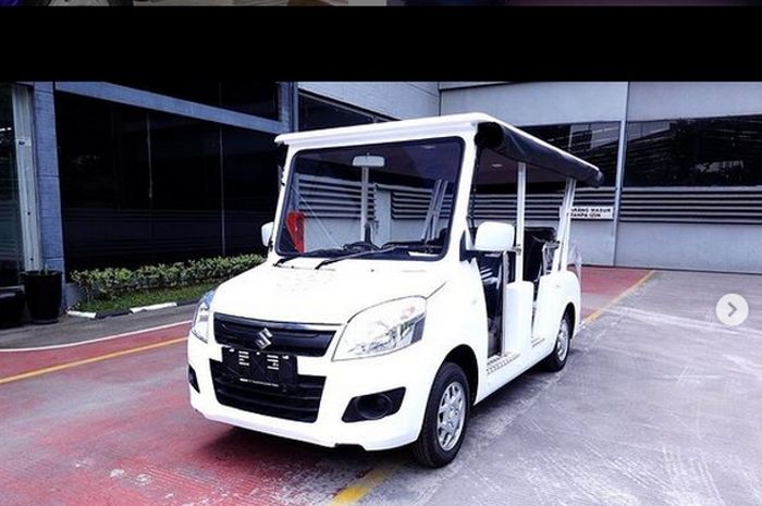 Suzuki Karimun Wagon R dirombak total jadi mobil buggy di areal hotel