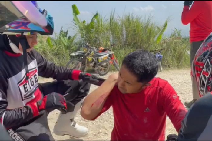 Plt Bupati Bandung Barat, Hengky Kurniawan terjatuh dari Honda CRF