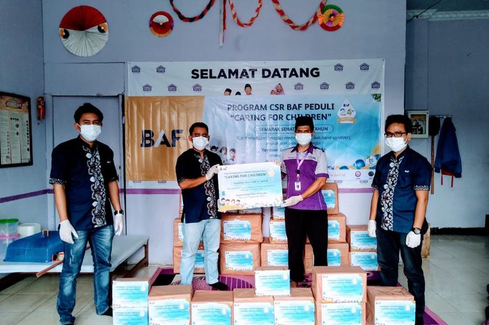 BAF memberikan bantuan kepada Yayasan Griya Yatim dan Dhuafa Serang dalam Rangka CSR BAF Caring for Children 2021.