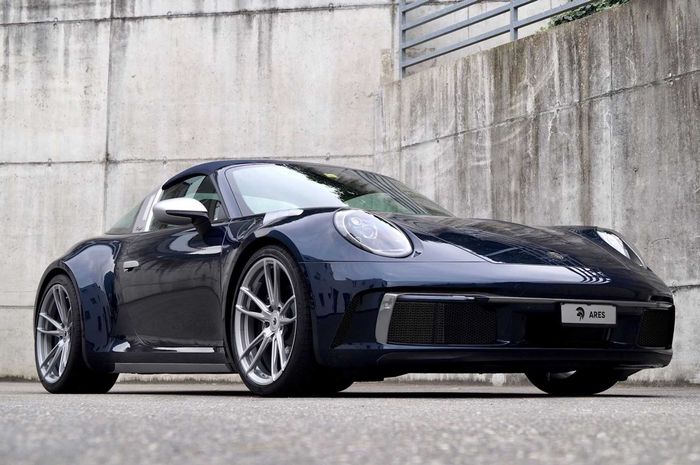 Modifikasi Porsche 911 Targa hasil garapan Ares Design