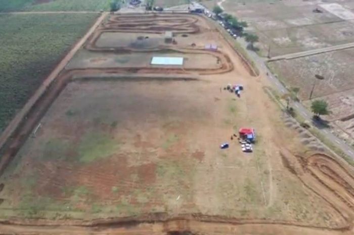 Sirkuit grastrack Sumber Kulon Majalengka 