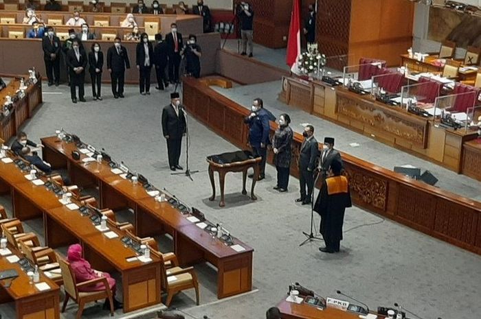 Pelantikan Lodewijk Freidrich Paulus sebagai Wakil Ketua DPR RI Bidang Politik dan Keamanan