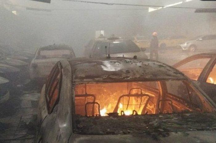 Kondisi beberapa taksi yang ludes dilalap api