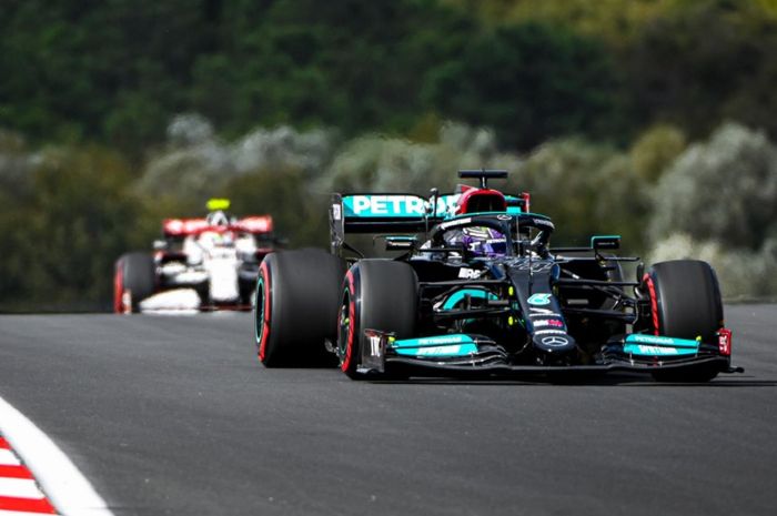 Lewis Hamilton kuasai FP1 F1 Turki 2021