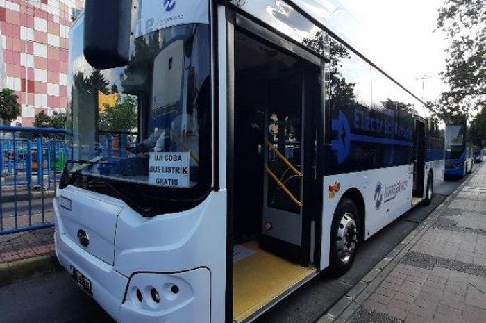 Armada bus listrik Transjakarta.