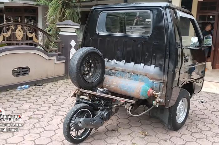 Mitsubishi L300 Pikap Tampil Nyentrik, Dibuat Buntung dan Caplok Mesin  Honda BeAT - GridOto.com