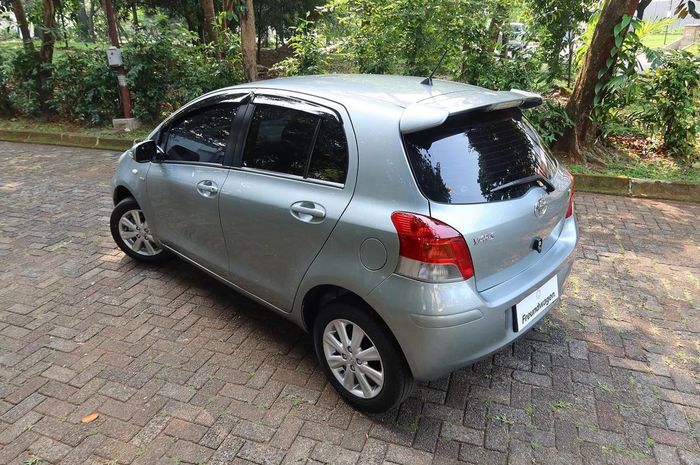 Mobil bekas Toyota Yaris 