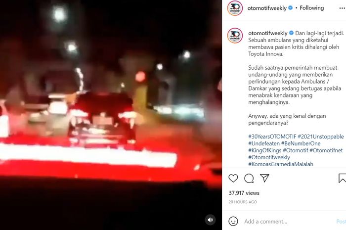 Toyota Kijang Innova menghalangi laju ambulans