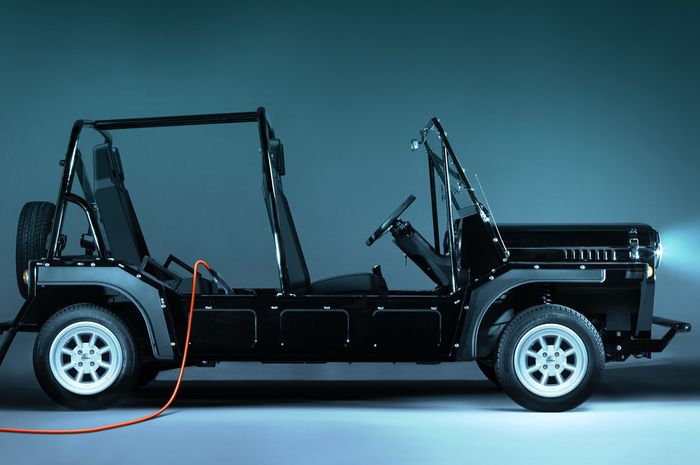 Mini Moke versi listrik akan diproduksi 2022.