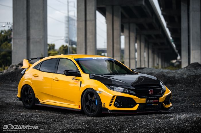 Modifikasi Honda Civic Turbo Hatchback tampil JDM bertabur part Spoon