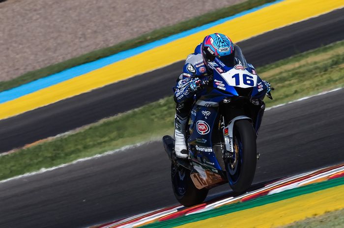 Jules Cluzel mendominasi jalannya Race 1 WorldSSP Argentina 2021 dan keluar sebagai pemenang, Galang Hendra absen gara-gara visa.