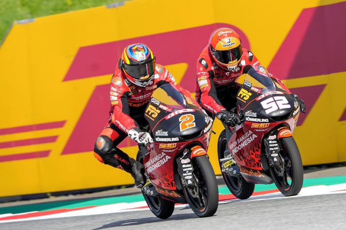 Pembalap 'Tim Indonesia', Gabriel Rodrigo (kiri) dan Jeremy Alcoba (kanan).