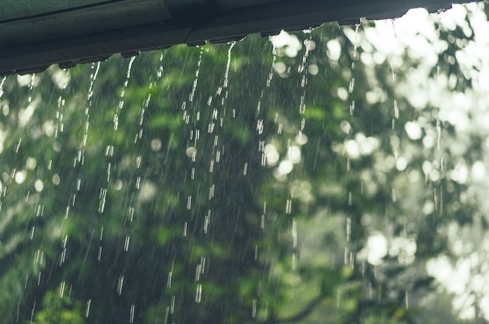 TS'OAPHO.  Air hujan yang tidak terpakai untuk mencuci mobil