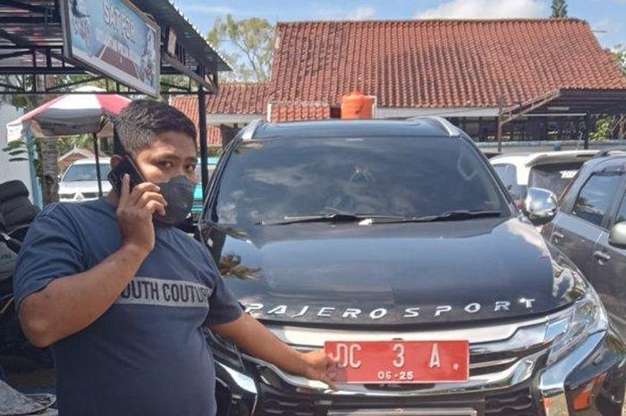 Mitsubishi Pajero Sport Dinas Ketua DPRD Mamuju, Aswar Anshari Habsi ditahan karena menggunakan pelat nomor palsu