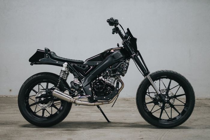 Custom Yamaha XSR 155 ala skinny clubstyle kreasi Kedux Garage Bali 