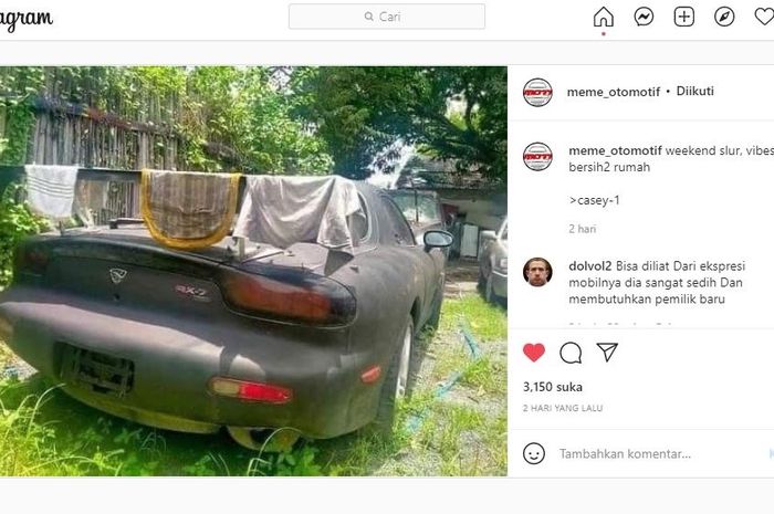 Tangkapan foto postingan Mazda RX-7 FD yang terbengkalai dan dipakai buat jemur keset.