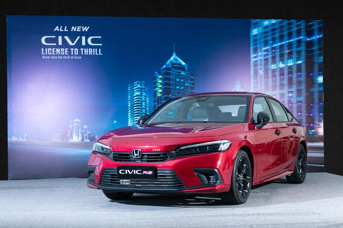 Honda Civic RS seharga Rp 567 juta