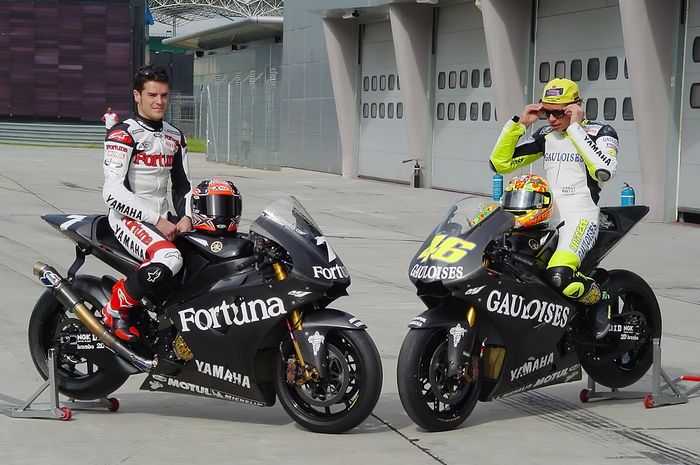 Carlos Checa dan Valentino Rossi