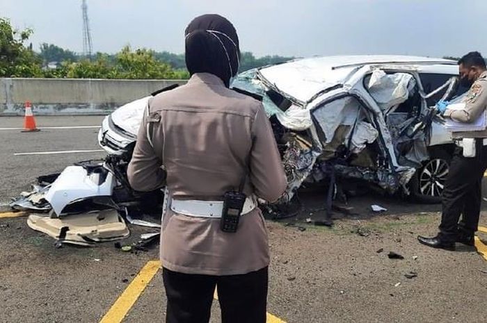Kecelakaan Pajero Sport yang menewaskan Vanessa Angel dan suaminya, Bibi Andriansyah