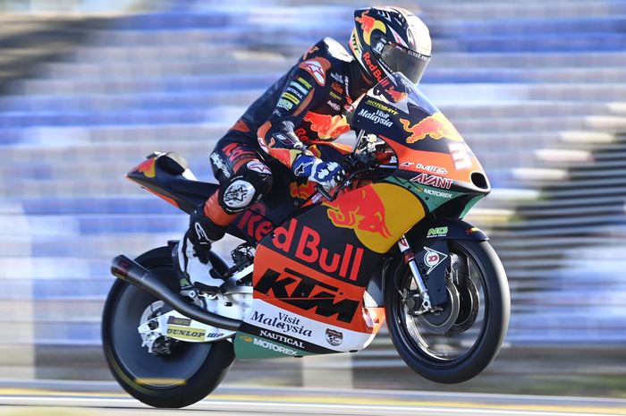 Pedro Acosta menangi Moto3 Algarve 2021