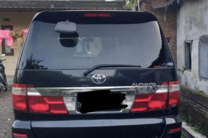 Toyota Alphard yang disumbangkan ke Relawan Karangdowo, Kabupaten Klaten. (Dokumentasi Husni Thamrin untuk Tribun Jogja)